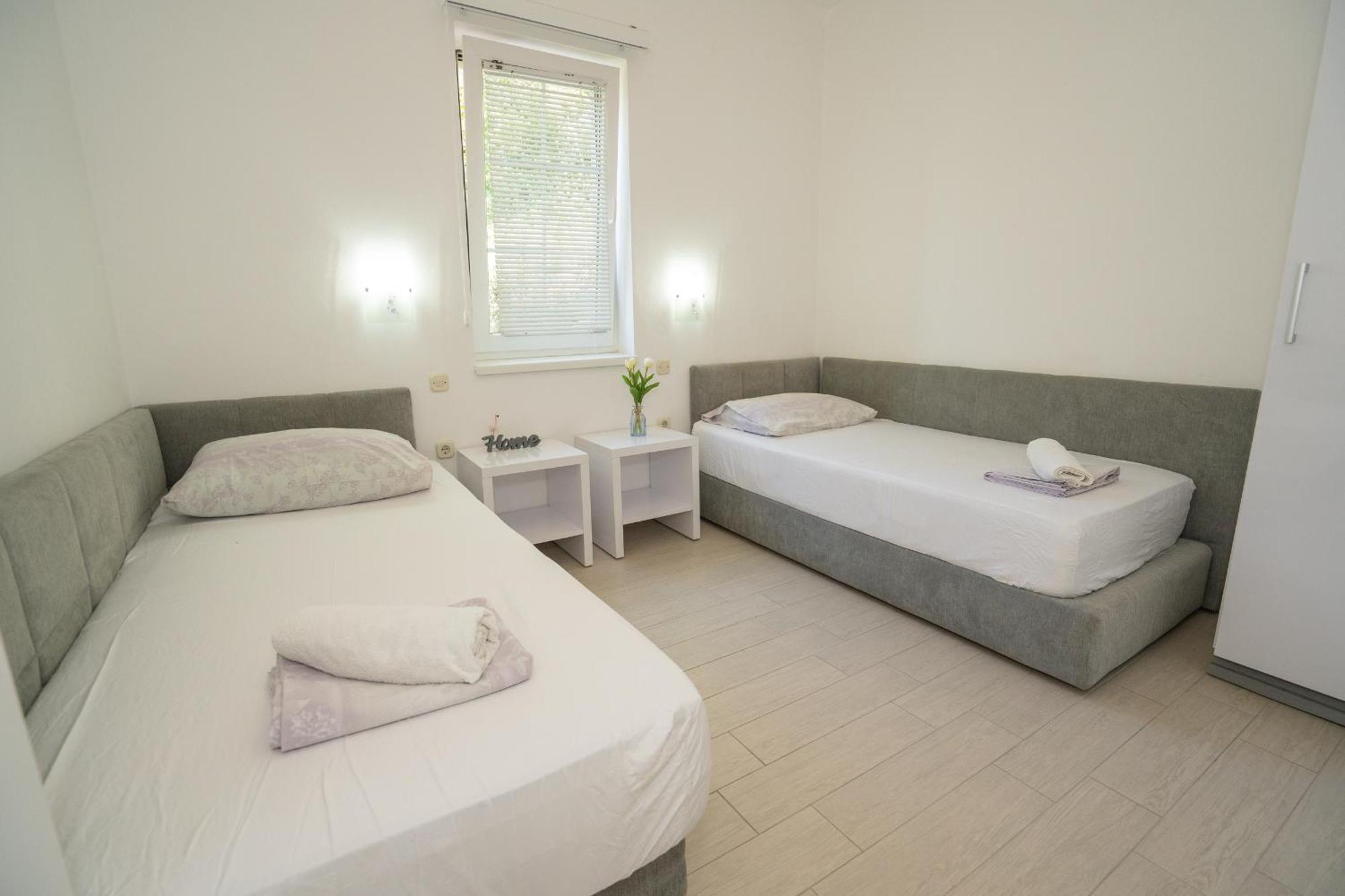 Garden Resort - Apartments Maslina Potocnica Kültér fotó